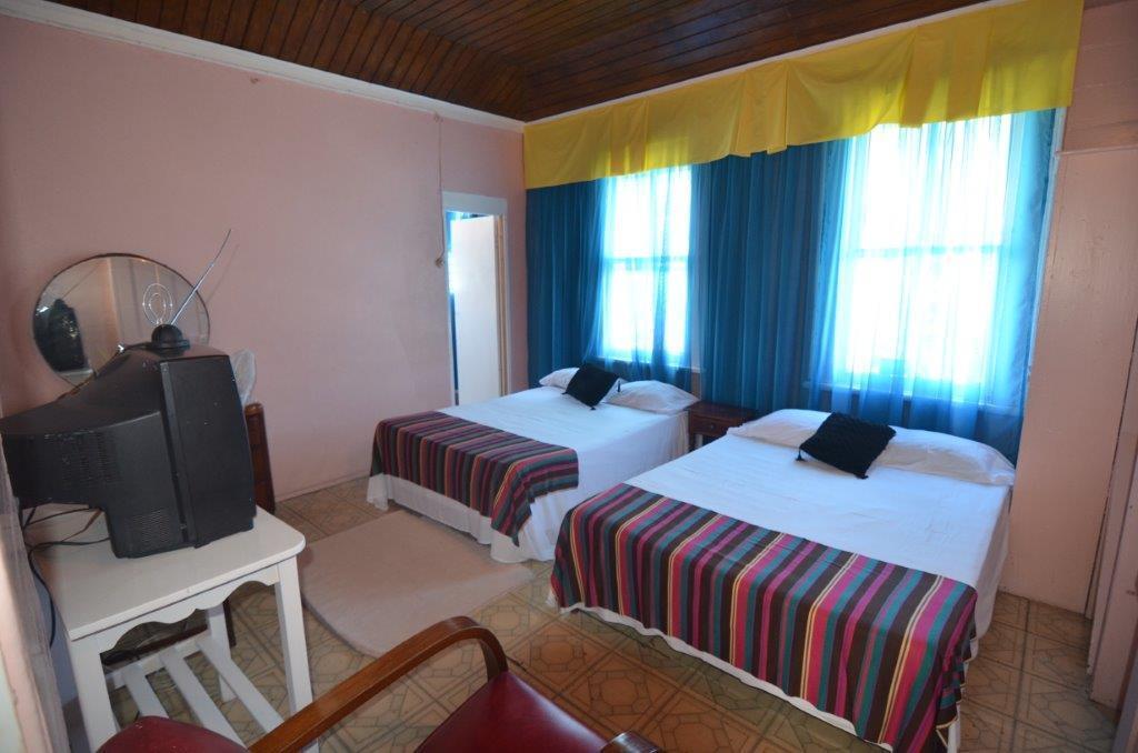 Holiday Home - Guest House Порт-Антонио Экстерьер фото